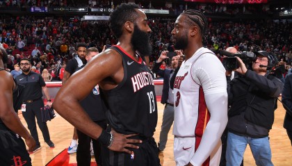 皇冠体育app下载-皮尔斯：哈登进攻更好&amp;韦德防守更强 就助队赢球而言我会选韦德